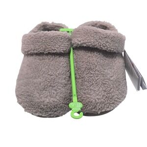 New CROCS Classic Cozzzy Slipper Men's 6 Women's 8 Cozy Faux Fur